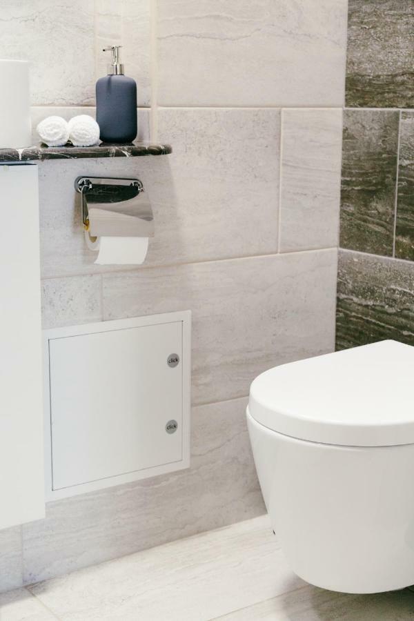 Izu Home รีกา ภายนอก รูปภาพ